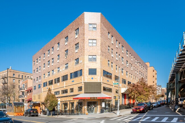 3015 Newtown Ave