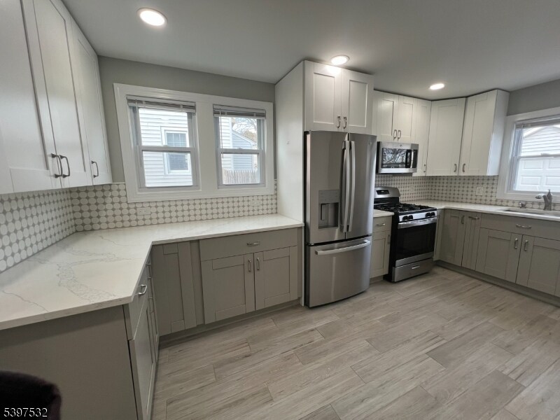 20 Van Dyke Pl in Summit, NJ - Building Photo