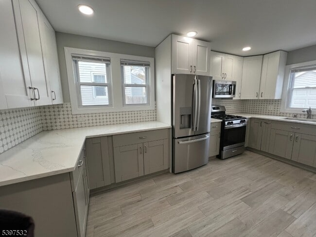 property at 20 Van Dyke Pl