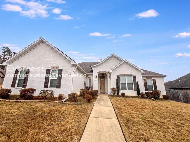 property at 613 Creekside Cove