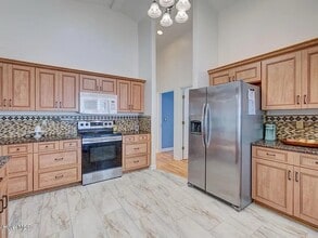 5029 Woods Edge Rd in Wilmington, NC - Building Photo - Building Photo