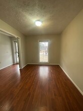 4326 Bridge St in Hope Mills, NC - Building Photo - Building Photo