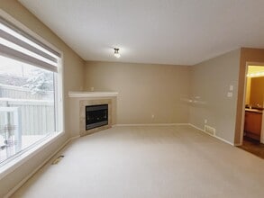 380 Silver Berry Rd NW in Edmonton, AB - Building Photo - Building Photo