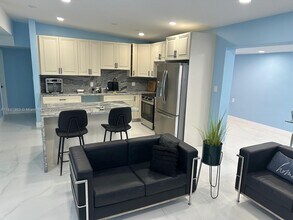 530 NW 116th Terrace in Miami, FL - Building Photo - Building Photo