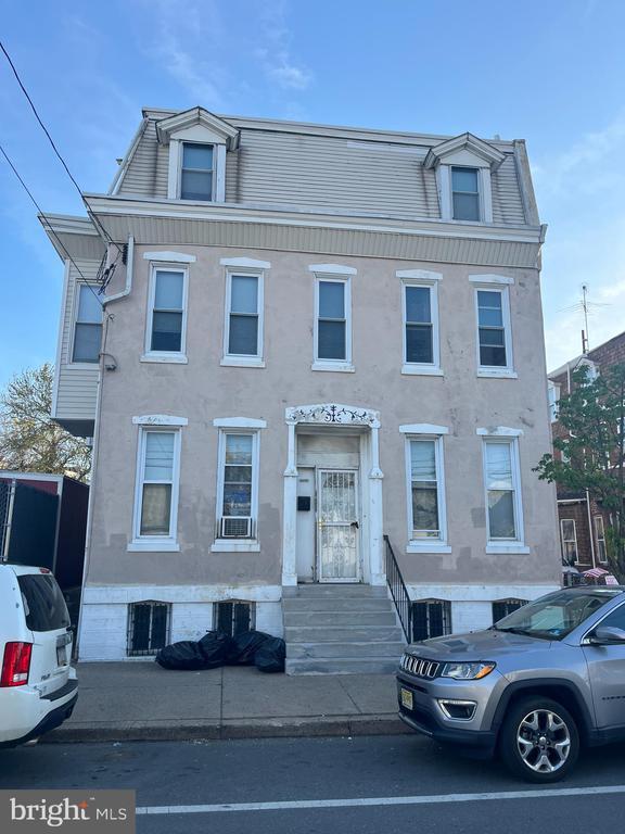 property at 2666 Bridge St