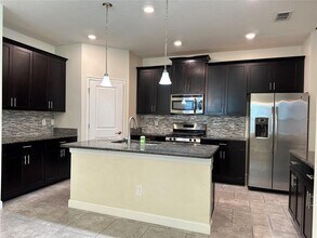 7560 Bluejack Oak Dr in Winter Garden, FL - Foto de edificio - Building Photo