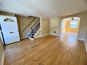 2433 Mercer St in Harrisburg, PA - Building Photo - Building Photo