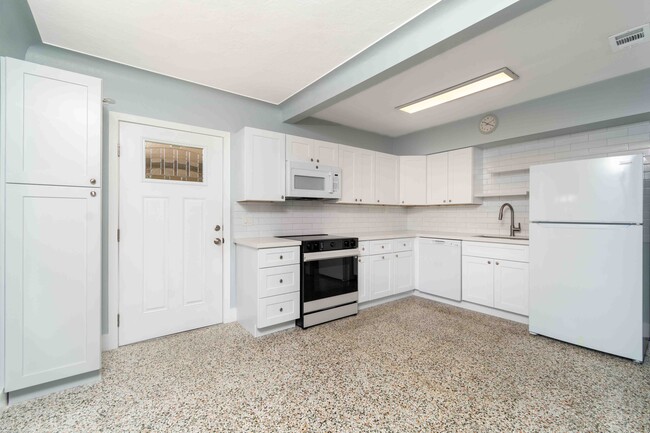 446 46th Ave in St Pete Beach, FL - Building Photo - Building Photo