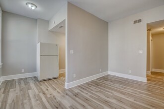 2131 Staebler St in Cincinnati, OH - Foto de edificio - Building Photo