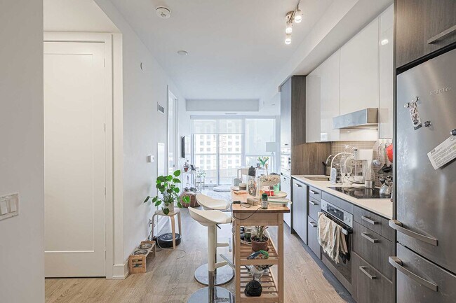 11 Lillian St in Toronto, ON - Building Photo - Building Photo