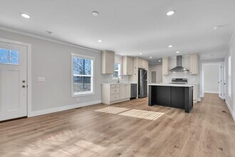 1949 Old Grove Rd in Piedmont, SC - Building Photo - Building Photo