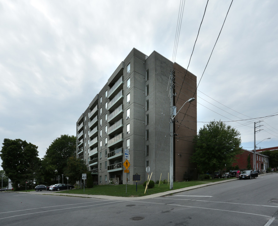 80 Water St W in Brockville, ON - Building Photo