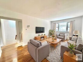 28 AVENUE, Unit 3 in Brooklyn, NY - Building Photo