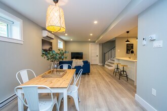 142 Prince Albert Rd in Dartmouth, NS - Building Photo - Building Photo