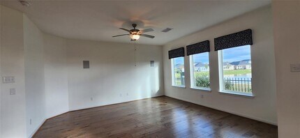 201 Water Grass Trl in Clute, TX - Building Photo - Building Photo