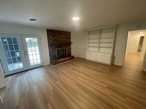 1202 Ferncrest Dr in Jackson, MS - Building Photo - Building Photo