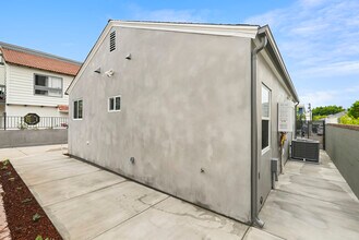 1165 Stanford St, Unit 1 in Santa Monica, CA - Building Photo - Building Photo
