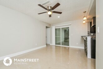 3818 Southview Dr in Brandon, FL - Building Photo - Building Photo