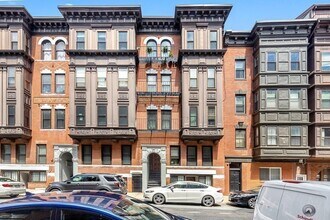 12 Battery St, Unit 5 in Boston, MA - Foto de edificio - Building Photo