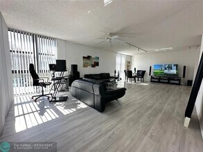 1201 River Reach Dr in Fort Lauderdale, FL - Building Photo - Building Photo