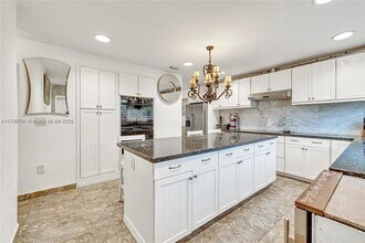 1027 NE 13th St in Fort Lauderdale, FL - Building Photo - Building Photo
