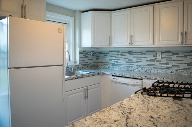 25 South End Rd in East Haven, CT - Building Photo - Building Photo