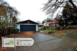 1635 Mesa St in Redding, CA - Building Photo