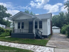 8242 Maxwell Ave in Warren, MI - Building Photo