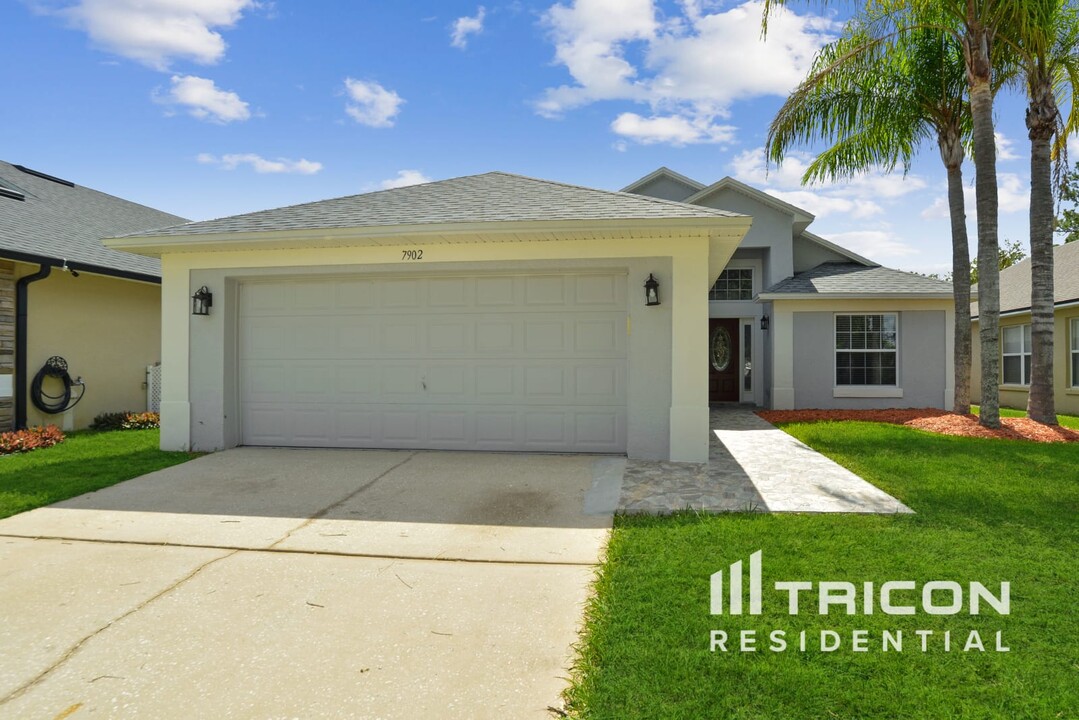 7902 Oakstone Ct in Orlando, FL - Building Photo