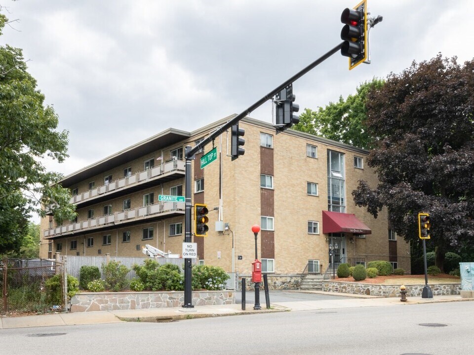 135 Granite Ave-Unit -36 in Boston, MA - Foto de edificio