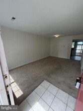332 Lancaster Square in Sterling, VA - Building Photo - Building Photo