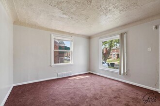 8604 Whitcomb in Detroit, MI - Building Photo - Building Photo