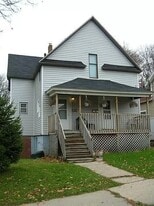 140 Eastern Ave NE in Grand Rapids, MI - Building Photo