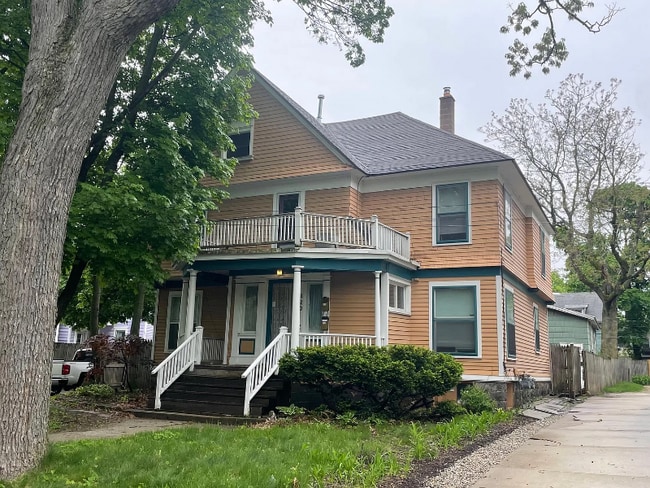 property at 420 Crescent St NE