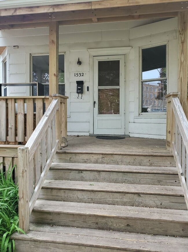 property at 1532 Owen Ave