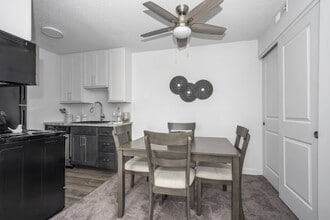 Tall Timber Apartments in Cincinnati, OH - Building Photo - Building Photo