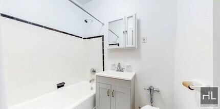 3 AVENUE in New York, NY - Building Photo - Building Photo
