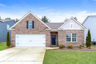 5616 Timber Leaf Lp, Unit 0506 in Bessemer, AL - Building Photo