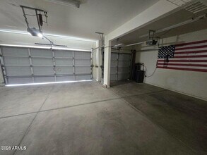 4048 E Kroll Dr in Gilbert, AZ - Building Photo - Building Photo