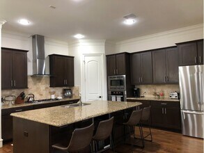 5605 Maxie St in Houston, TX - Building Photo - Building Photo