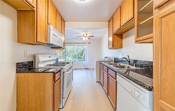 1490 W Lambert Rd in La Habra, CA - Building Photo - Building Photo