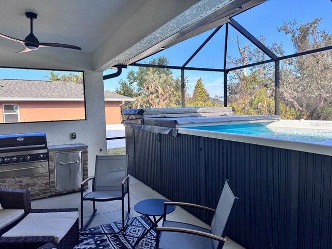 26 Medalist Way in Rotonda West, FL - Building Photo - Building Photo