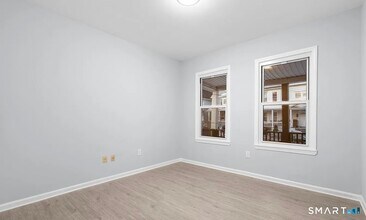 303 Poplar St in Bridgeport, CT - Building Photo - Building Photo