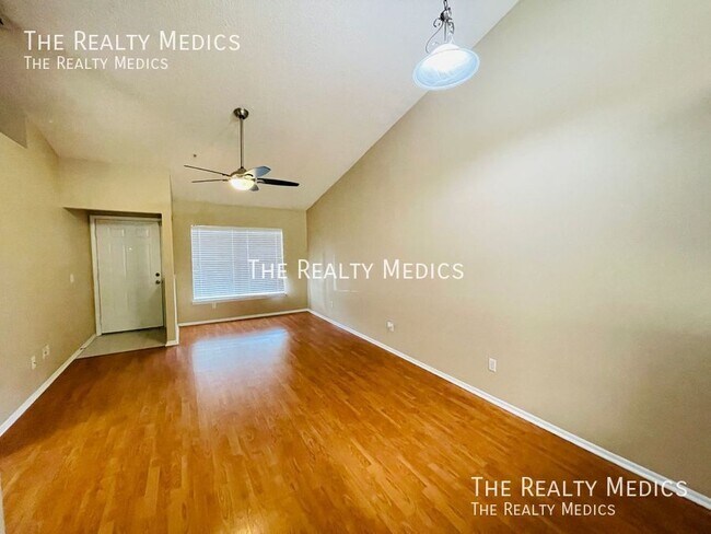 129 Reserve Cir in Oviedo, FL - Building Photo - Building Photo