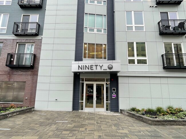 90 Ocean Ave in Revere, MA - Building Photo - Building Photo