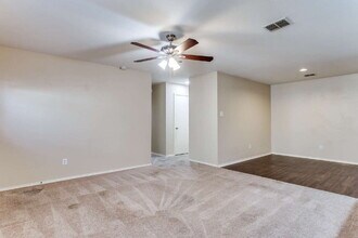 485 Brookbank Dr in Crowley, TX - Building Photo - Building Photo