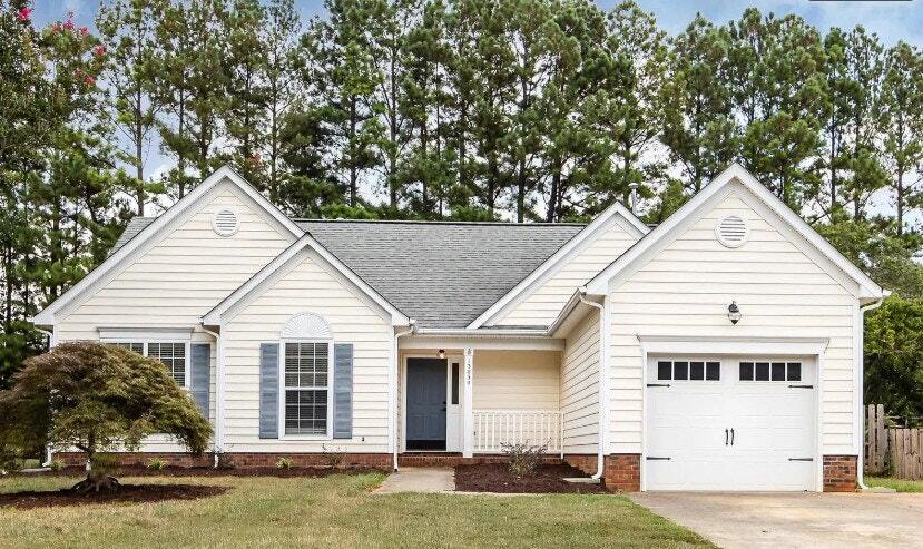 13030 Peacock Ln in Charlotte, NC - Foto de edificio