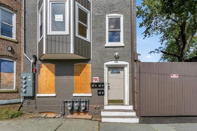 70 Van Ness St in Newburgh, NY - Foto de edificio - Building Photo