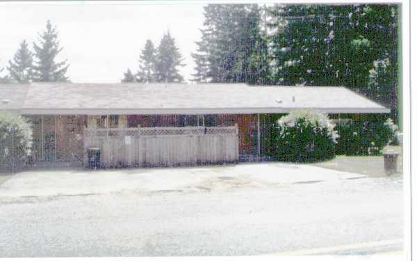 6702-6704 44th St W in Tacoma, WA - Foto de edificio