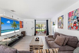 840 S Shore Dr in Miami Beach, FL - Building Photo - Building Photo